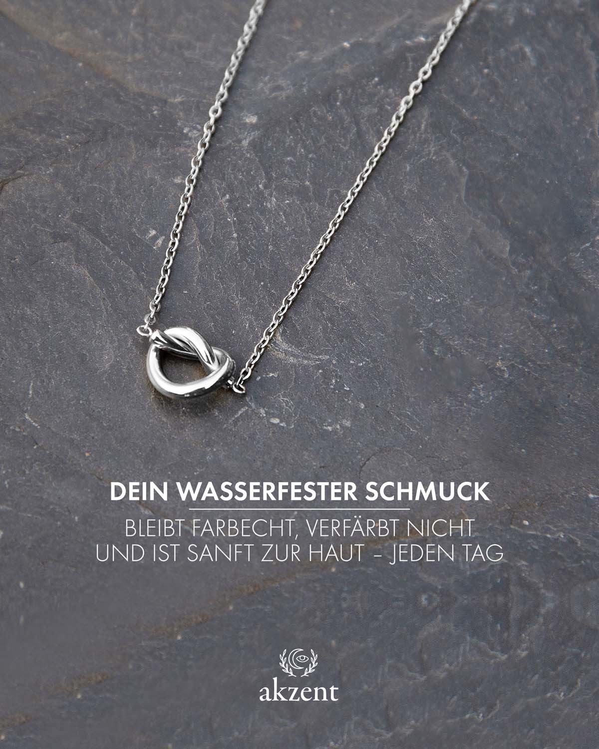 Akzent "Kris" Halskette mit Herzknoten Anhänger