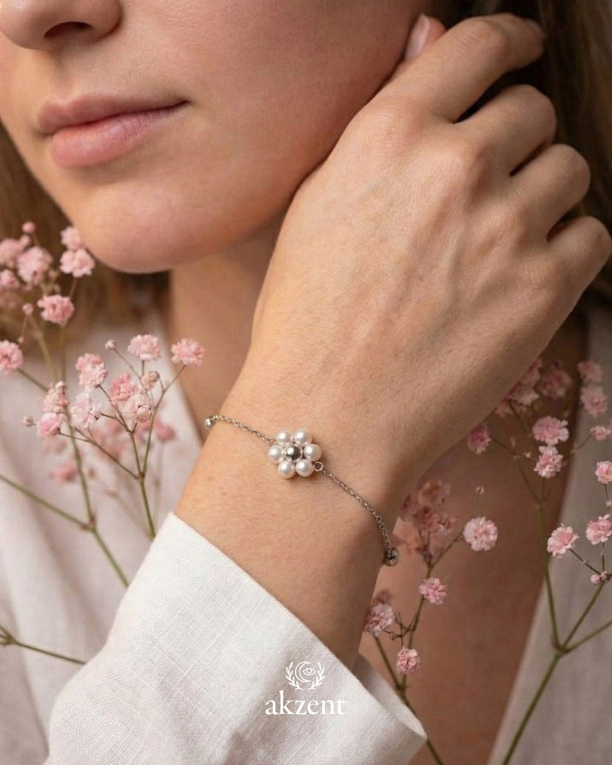 Akzent "Rojana" Armband mit Rojana mit Blüte